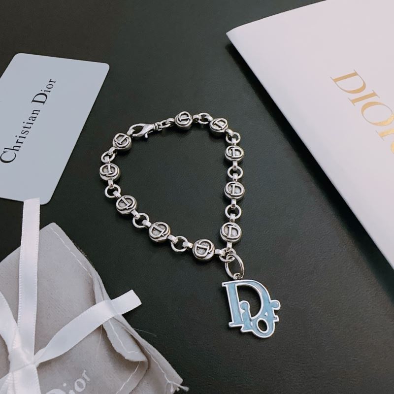 chr1st1an D10r bracelets